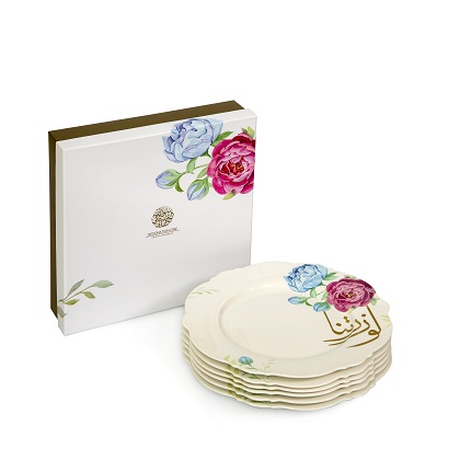 alt="porcelain dessert plates with peonie flower and arabic calligraphy"