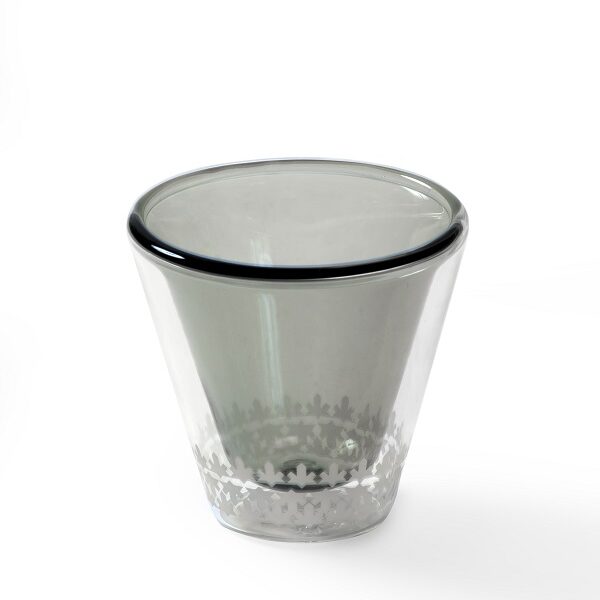 alt="Arabic coffee cup double glass and tinted bottom layer"